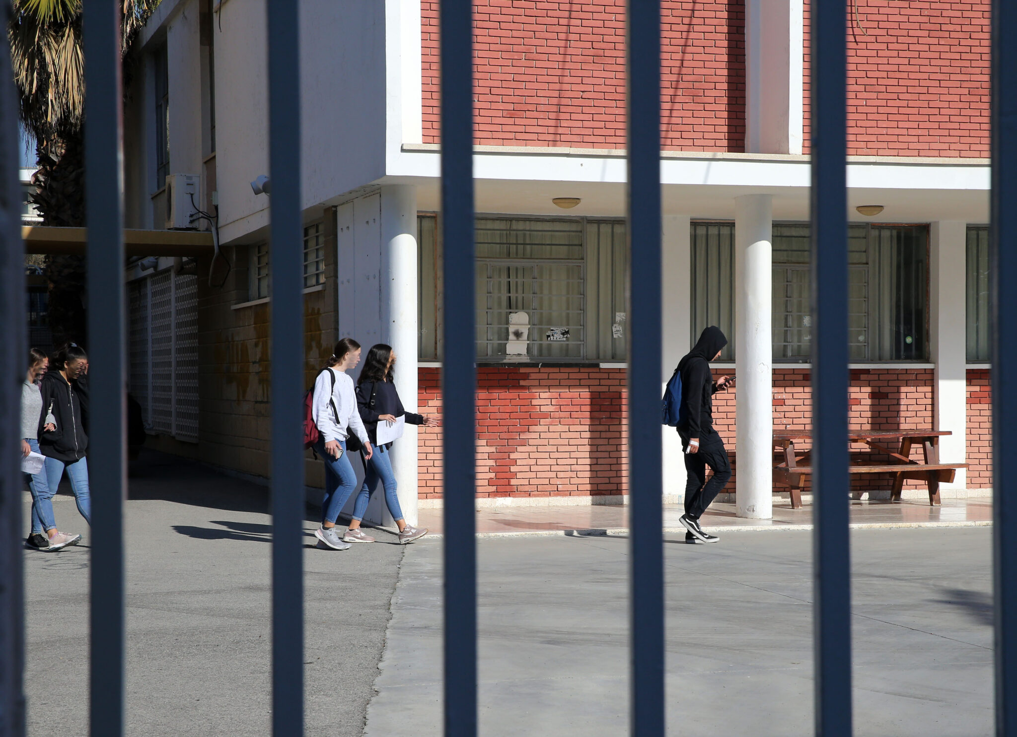 Έκθεση γεγονότων ζήτησε ο Αρχηγός για την αστυνομικό που "μπούκαρε" σε σχολείο