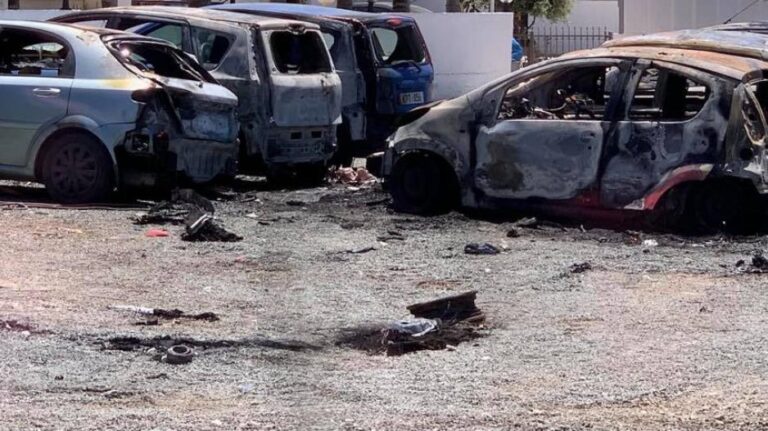 Χειροπέδες και σε τρίτο για το μπουρλότο σε έξι οχήματα στο Φρέναρος