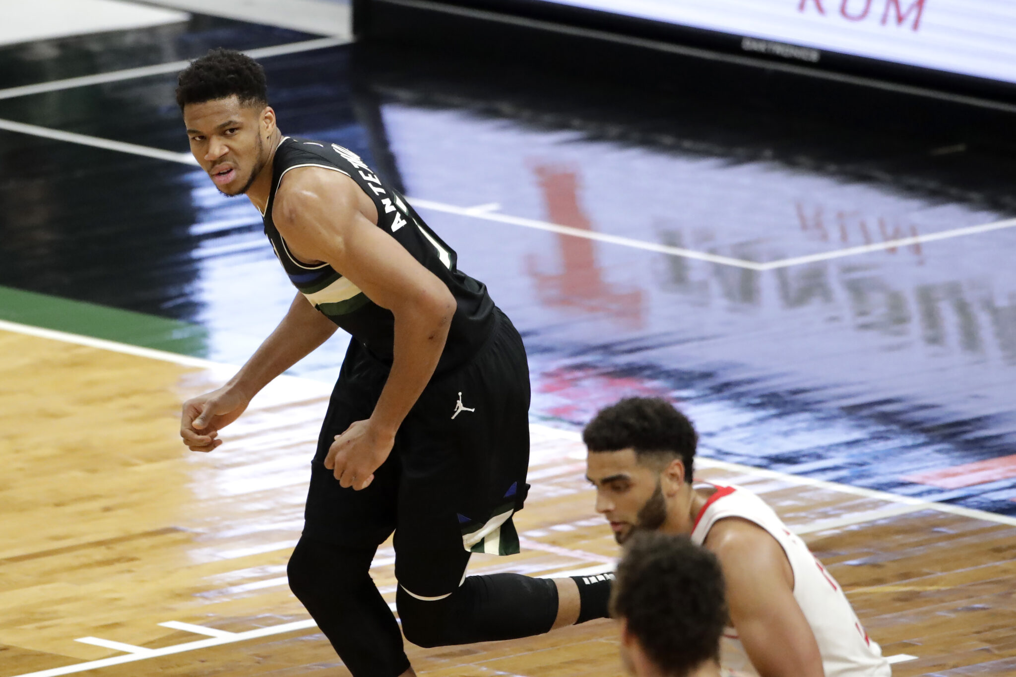 Οι καλύτερες στιγμές του Γιάννη Αντετοκούνμπο με Ρόκετς (ΒΙΝΤΕΟ)