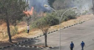 Φωτιά σε δημοτικό χώρο στάθμευσης στο κέντρο της Πάφου