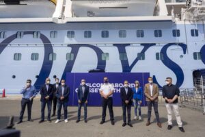 Τεράστια οικονομικά οφέλη από τις κρουαζιέρες, λένε Καρούσος και Υφυπουργοί