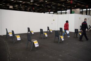 Πλησιάζει το στόχο της η Γαλλία για εμβολιασμό 20 εκ. πολιτών με την 1η δόση