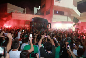 Τα… λέει ξανά με το Υπουργείο Υγείας η Ομόνοια για τη φιέστα