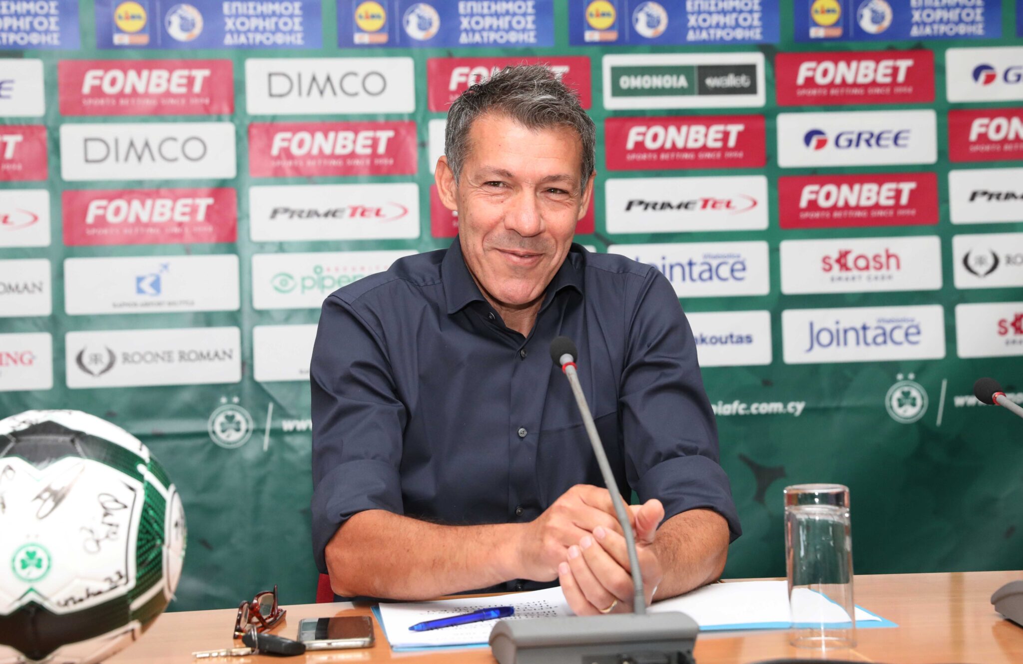 Άνοιξε τα χαρτιά του για την επόμενη μέρα στην Ομόνοια ο Λάρκου