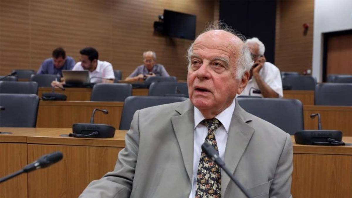 Η πολιτική σταδιοδρομία και η προσφορά του Νίκου Ρολάνδη (ΒΙΝΤΕΟ)