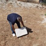 Πολίτες παραδίδουν αρχαιότητες στην Τασούλα Χατζητοφή