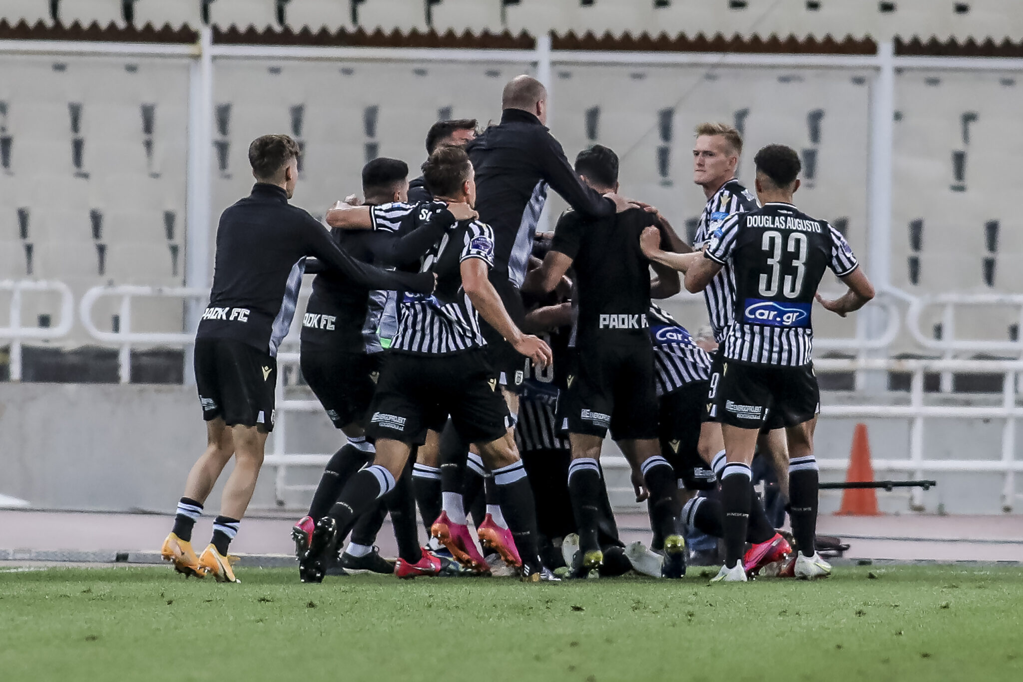 «Ξέρανε» τον Ολυμπιακό και κατέκτησε το κύπελλο ο ΠΑΟΚ