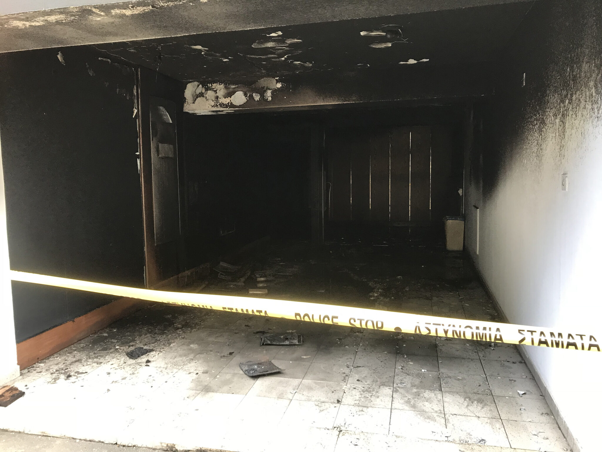 Τυλίχθηκε στις φλόγες όχημα στο Στρόβολο λίγο μετά τα μεσάνυχτα