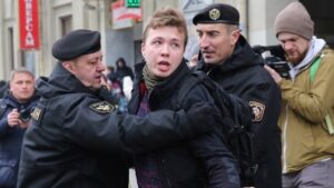 Στη φυλακή ο δημοσιογράφος Προτάσεβιτς που συνελήφθη στην πτήση της Ryanair(VID)