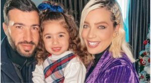 “Έχω δει το κινητό του άνδρα μου – Δεν τον άφηνα να βγαίνει με τους φίλους του”