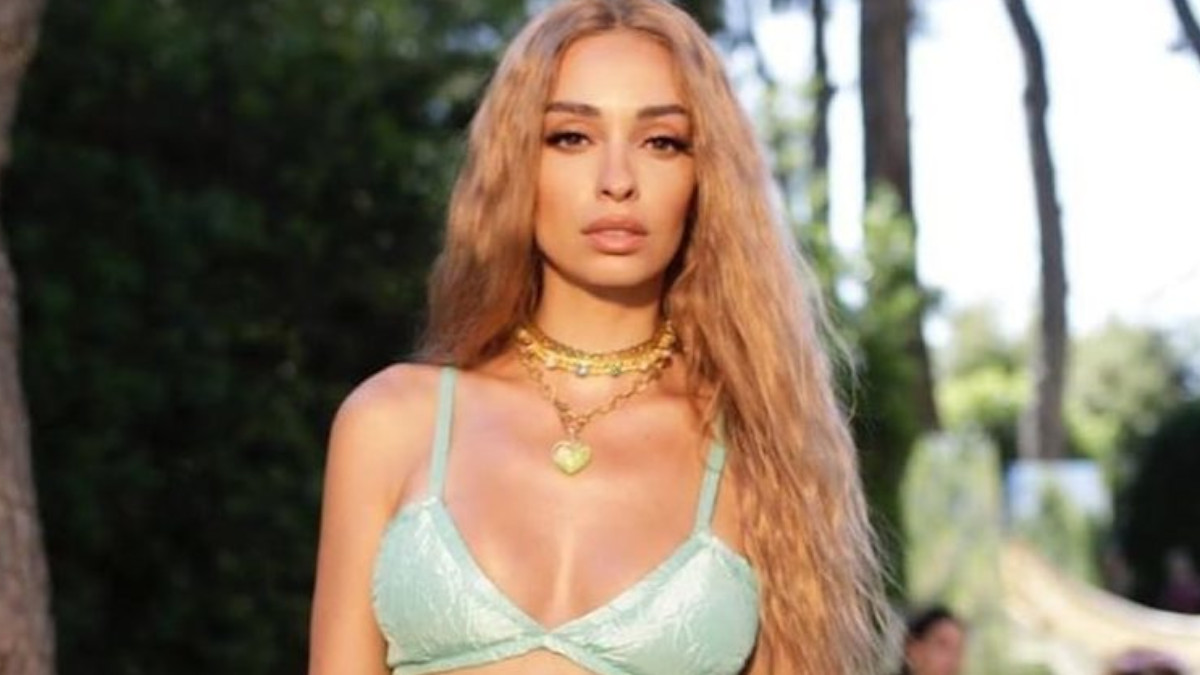 Τα… νυχτοπερπατήματα της Φουρέιρα αλά κυπριακά με ραδιοφωνικό παραγωγό (ΦΩΤΟ)