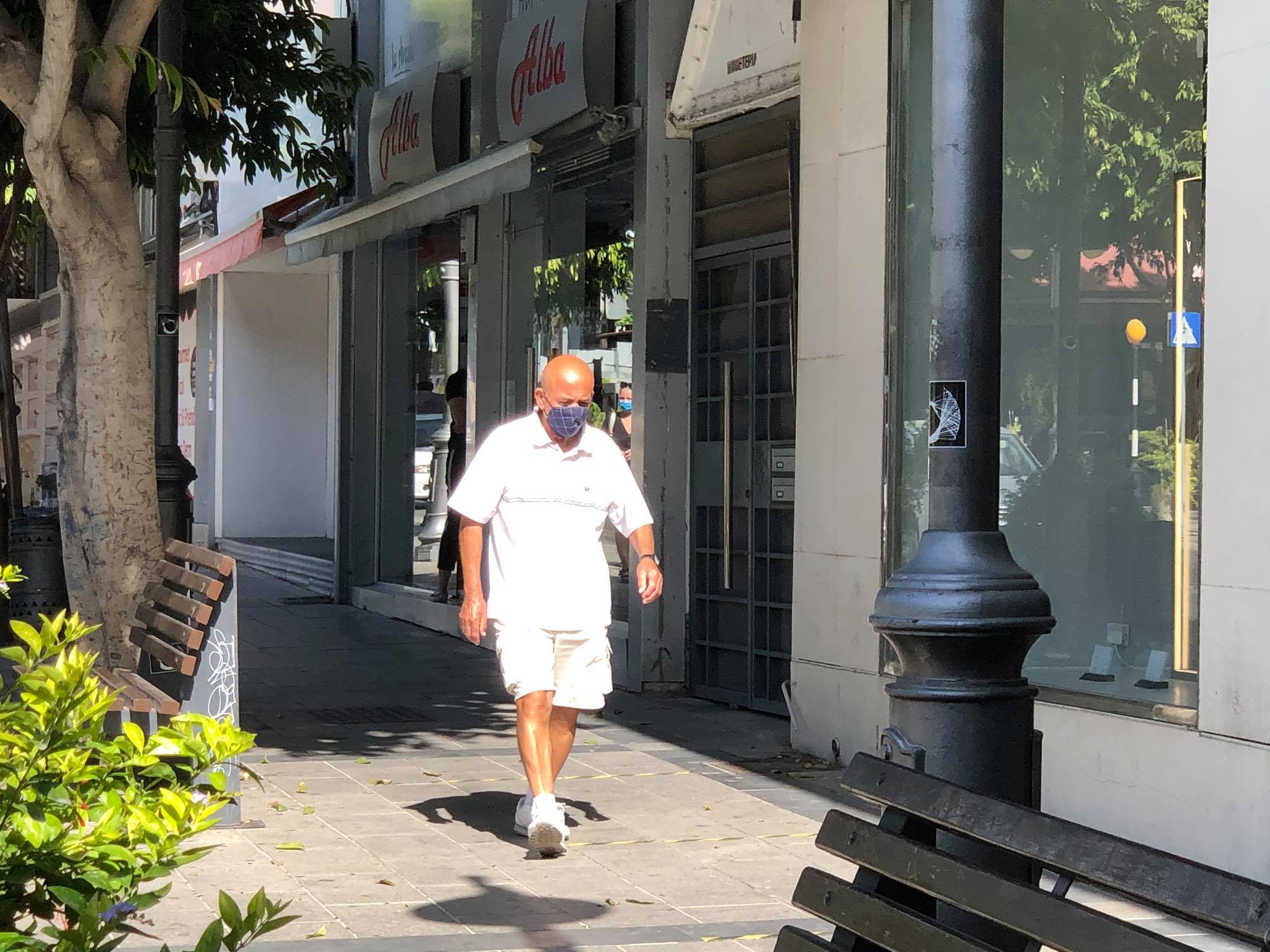 Πότε θα πετάξουμε τις μάσκες: Τις βγάζουν πρώτα οι εμβολιασμένοι; (BINTEO)