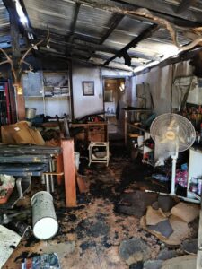 Πιάνουν δουλειά οι Κυνηγοί για να ξαναστήσουν το οπλουργείο του κυρ Γιώργου