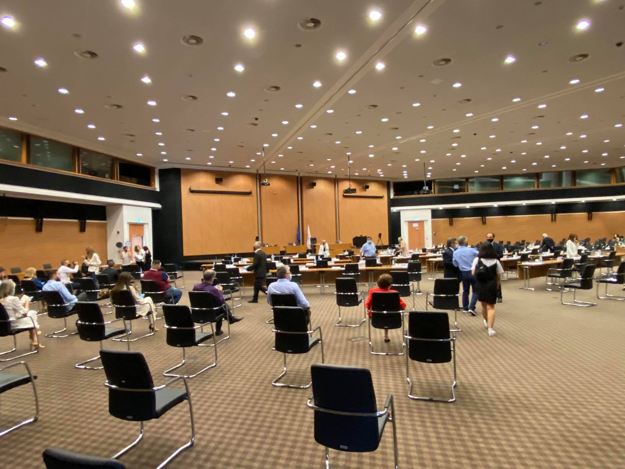 Οι πρώτες αντιδράσεις των κομμάτων για την εκλογή της Αννίτας Δημητρίου