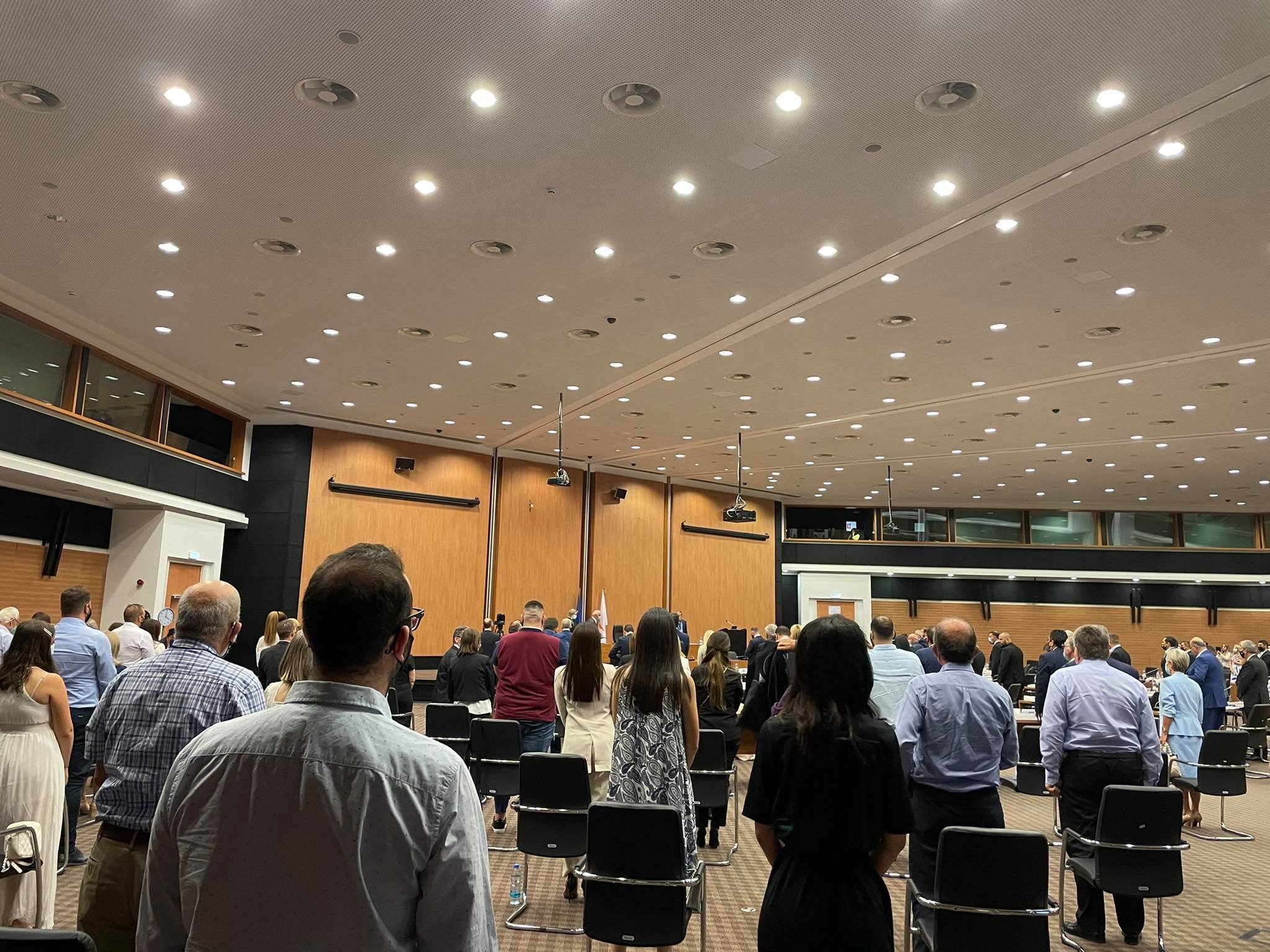 ΒΙΝΤΕΟ: "Διαβεβαιώ επισήμως πίστιν και σεβασμόν εις το Σύνταγμα"