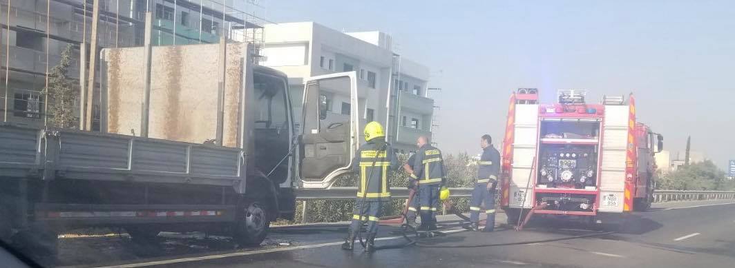 Φωτιά σε όχημα στον αυτοκινητόδρομο: Άνοιξε η λωρίδα κυκλοφορίας