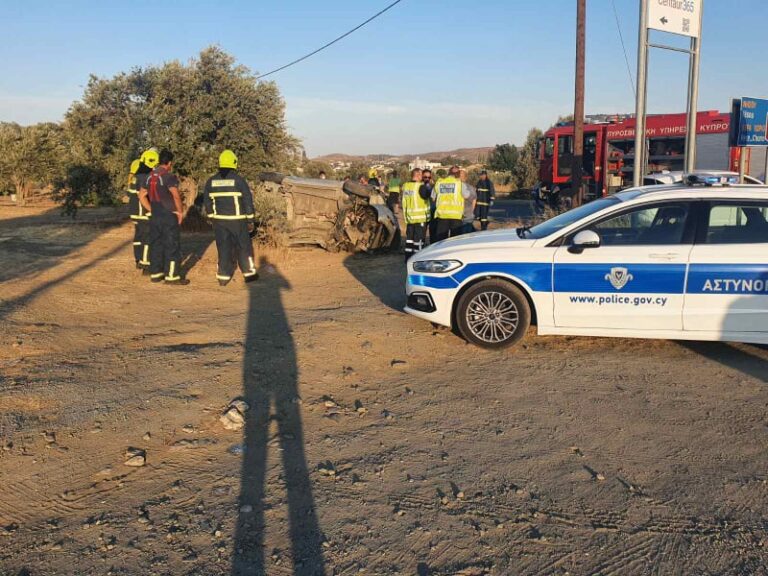 ΦΩΤΟ: Σοβαρό τροχαίο στη Λευκωσία, στο νοσοκομείο ένα πρόσωπο