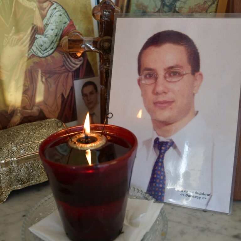 Ζητά το πόρισμα Αγαπητού η χαροκαμένη μάνα του 26χρονου Θανάση (ΒΙΝΤΕΟ)