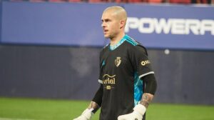 Μαρτίνεθ κάτω από τα δοκάρια στην ΑΕΚ