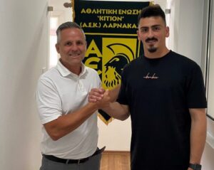 Επίσημο: Στην ΑΕΚ ο Παρασκευά