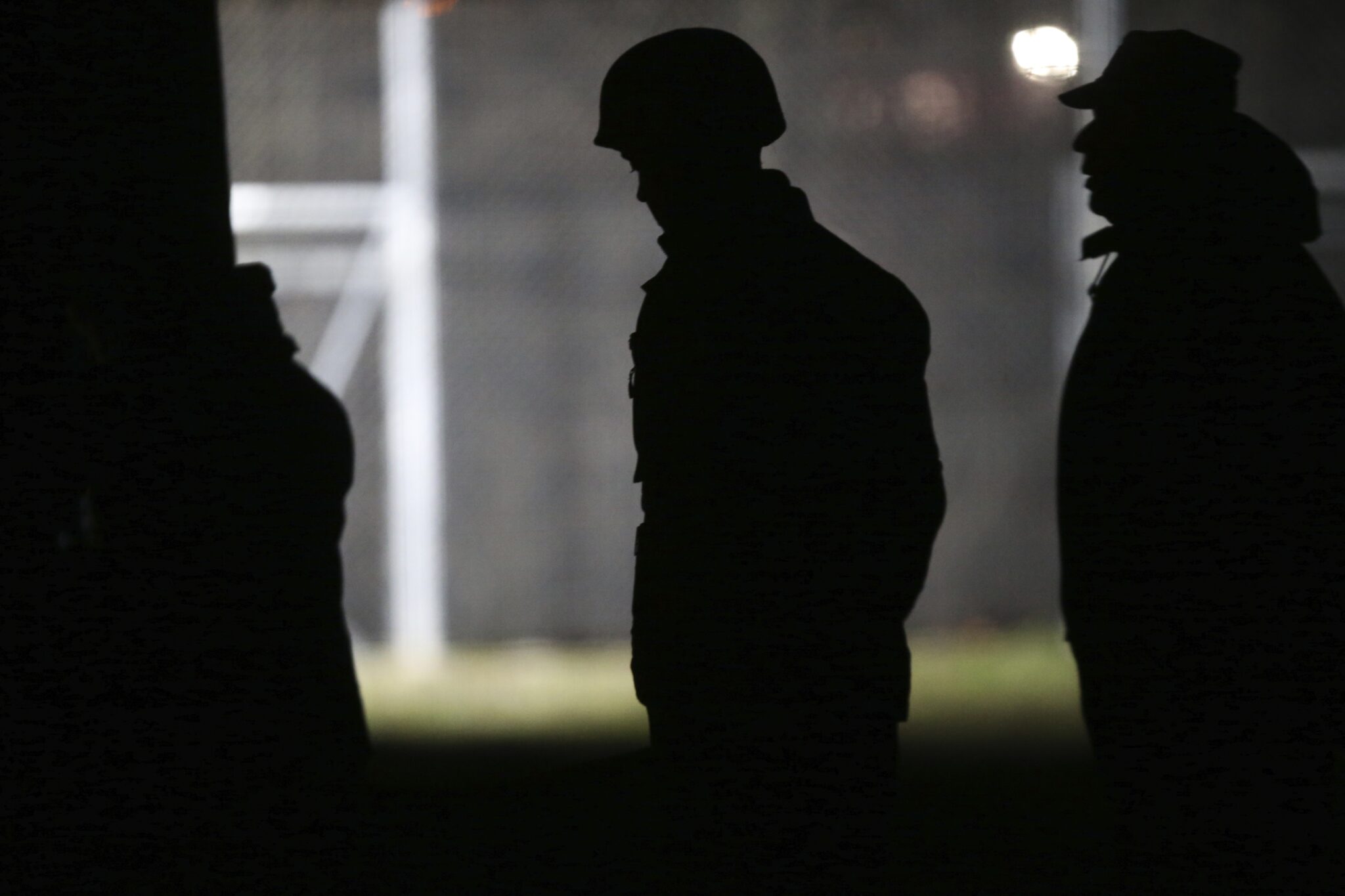 Σοκαριστική καταγγελία για βιασμό σε στρατόπεδο: «Την εντολή έδωσε ο λοχαγός»