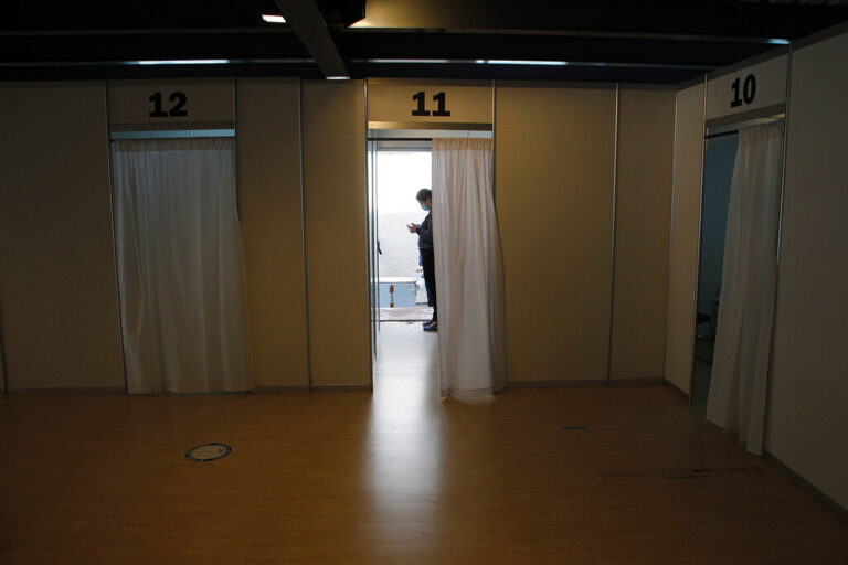 Χωρίς ιστορικό εμβολιασμού το 95% των νέων κρουσμάτων (ΒΙΝΤΕΟ)