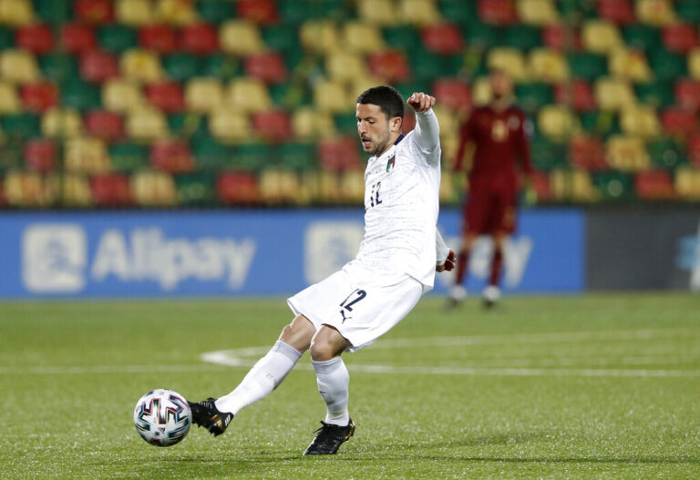 Πεσίνα αντί Σένσι στην αποστολή της Ιταλίας