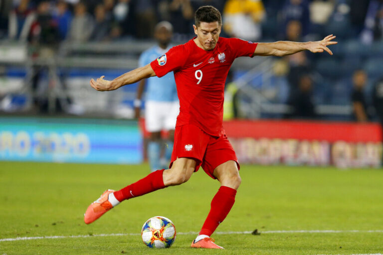 Αποστολή με όλα της τα… όπλα για την Πολωνία