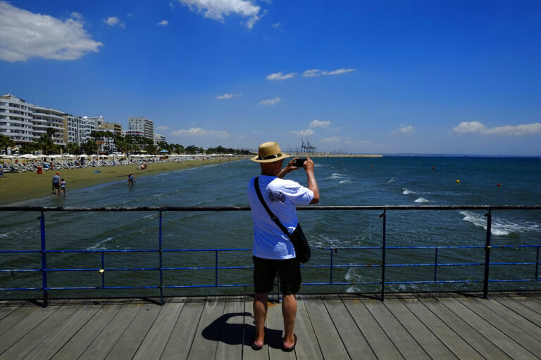 Πρώτη στους εμβολιασμούς η επαρχία της Πάφου με ποσοστό 66,5% (ΠΙΝΑΚΕΣ)