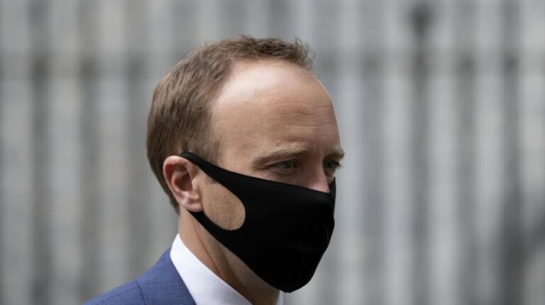 Οργιώδες το παρασκήνιο της παραίτησης Χάνκοκ (ΒΙΝΤΕΟ)