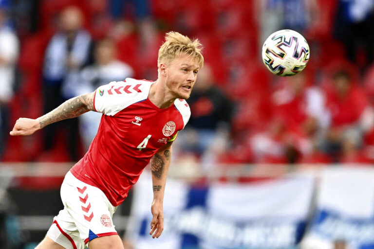 Αρχηγικό μήνυμα του Κιάερ: «Θα παίξουμε για τον Έρικσεν και για την Δανία»