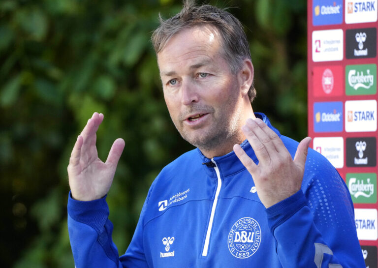 Βολές του προπονητή της Δανίας: «Η σωστή διαχείριση δεν γράφεται σε πρωτόκολλα»