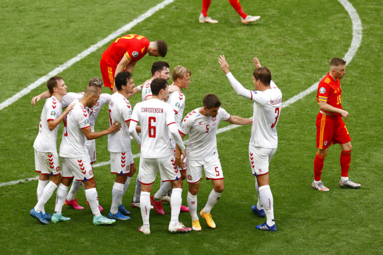 «Πάτησε» την Ουαλία και πέρασε στα προημιτελικά του Euro η Δανία (ΦΩΤΟ & ΒΙΝΤΕΟ)