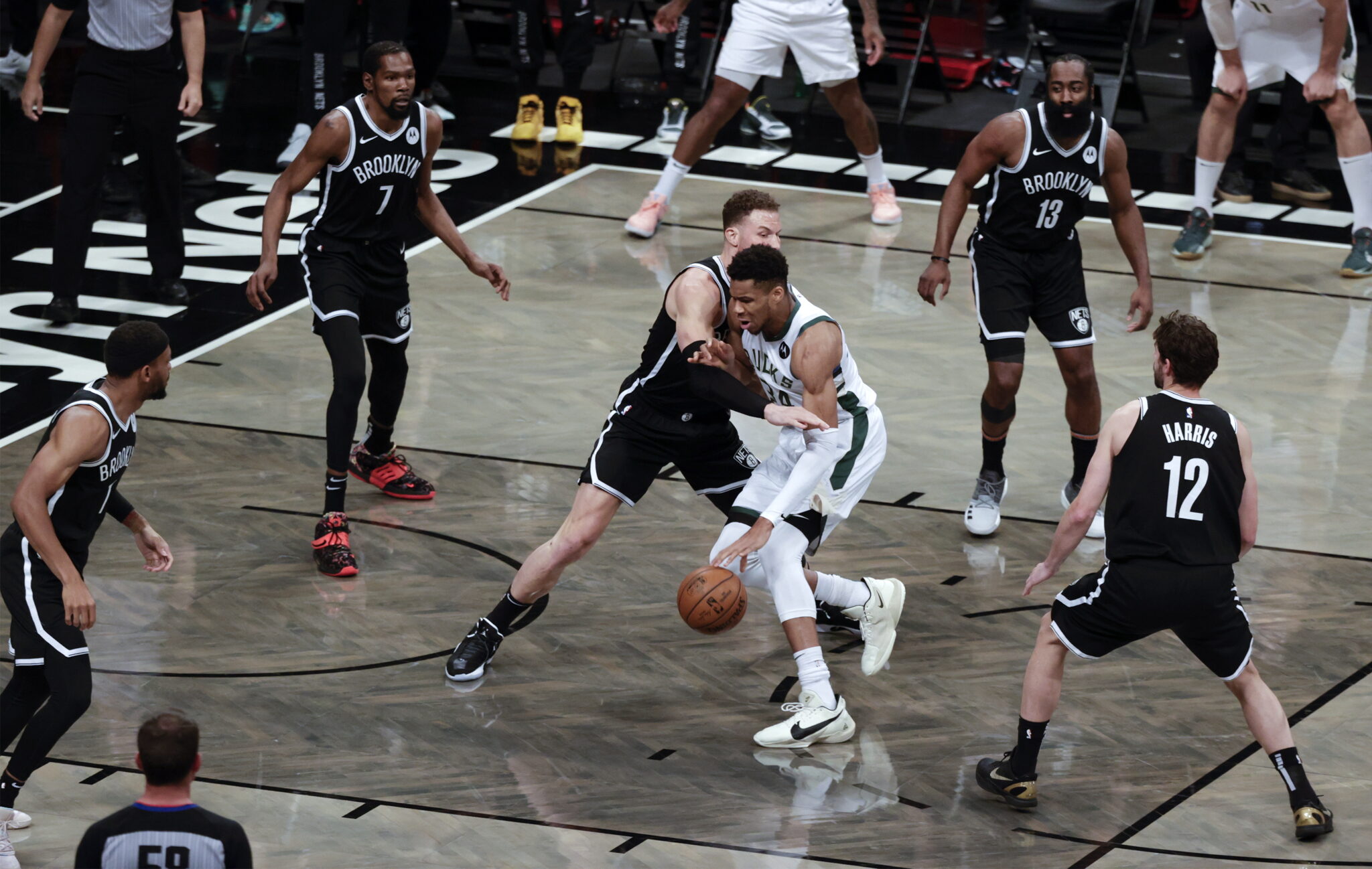 Η τεράστια εμφάνιση του Γιάννη Αντετοκούνμπο στην πρόκριση των Μπακς