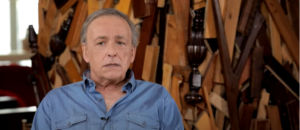 Mικρούτσικος: Γιατί από τα χρυσά τηλεοπτικά συμβόλαια…απομονωμένος στο σπίτι;