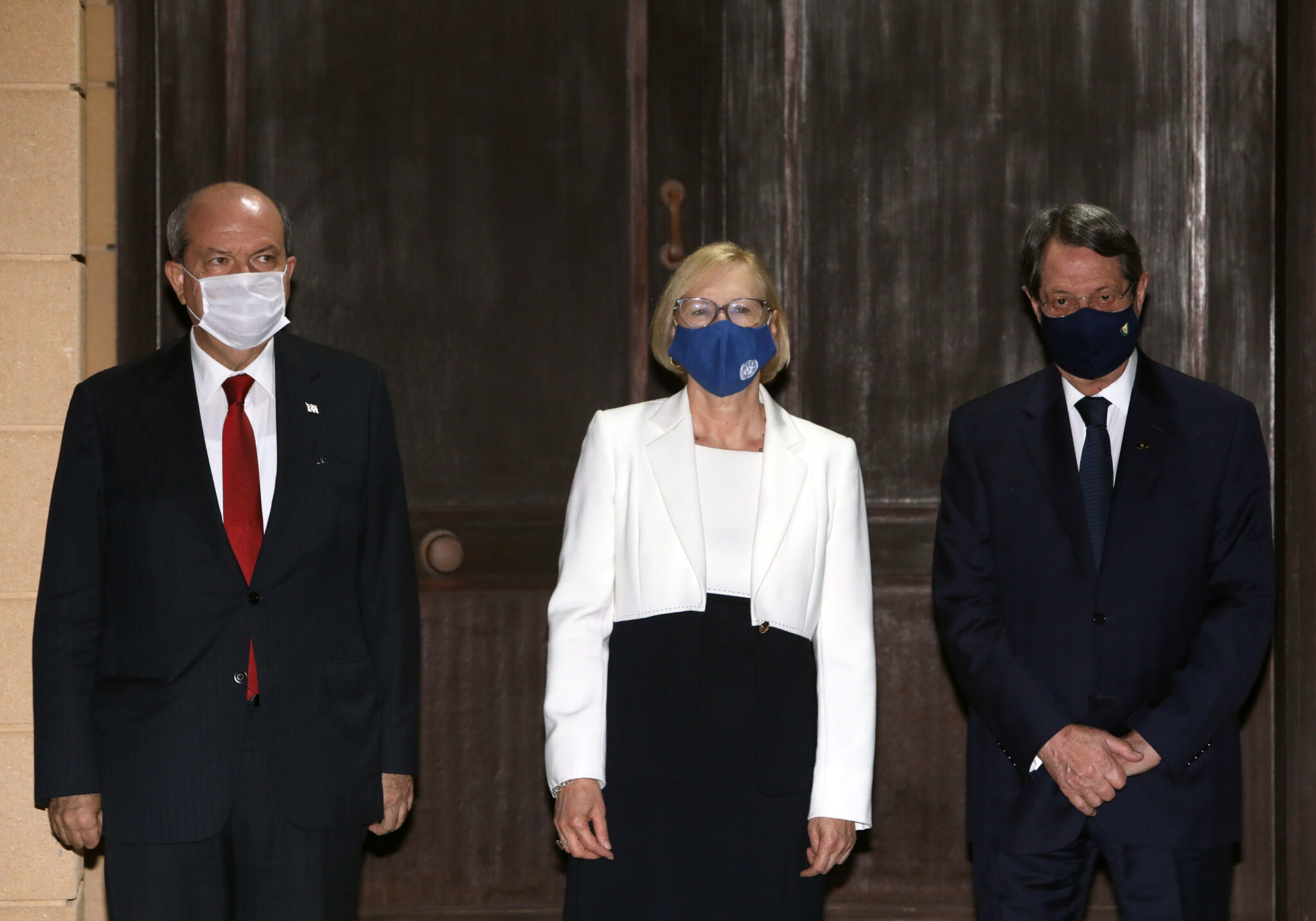 Αναστασιάδης-Τατάρ θα τα πουν σε τηλεδιάσκεψη για το άνοιγμα των οδοφραγμάτων