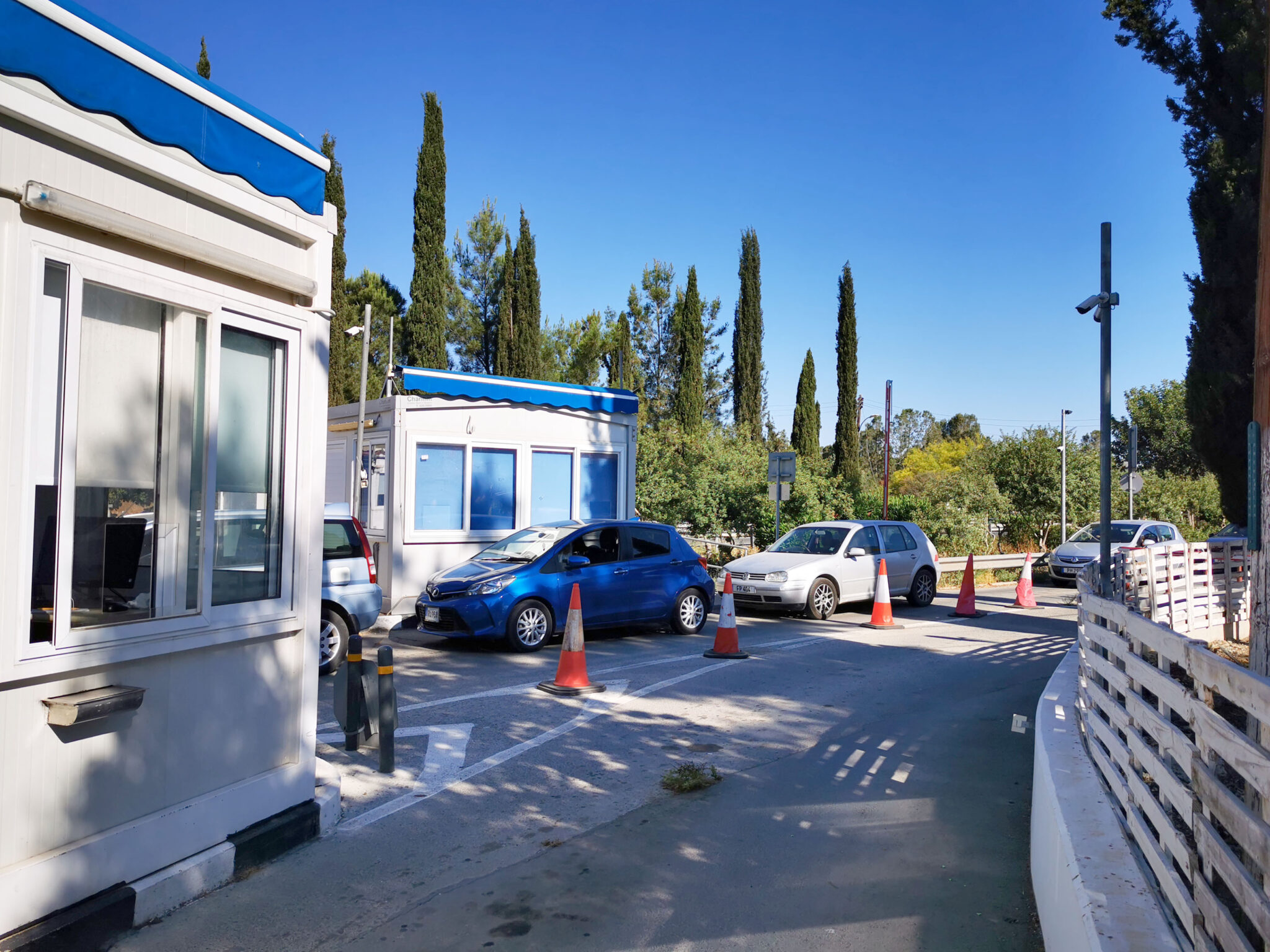 Πόσοι πέρασαν από και προς κατεχόμενα το πρώτο 24ωρο που άνοιξαν τα οδοφράγματα