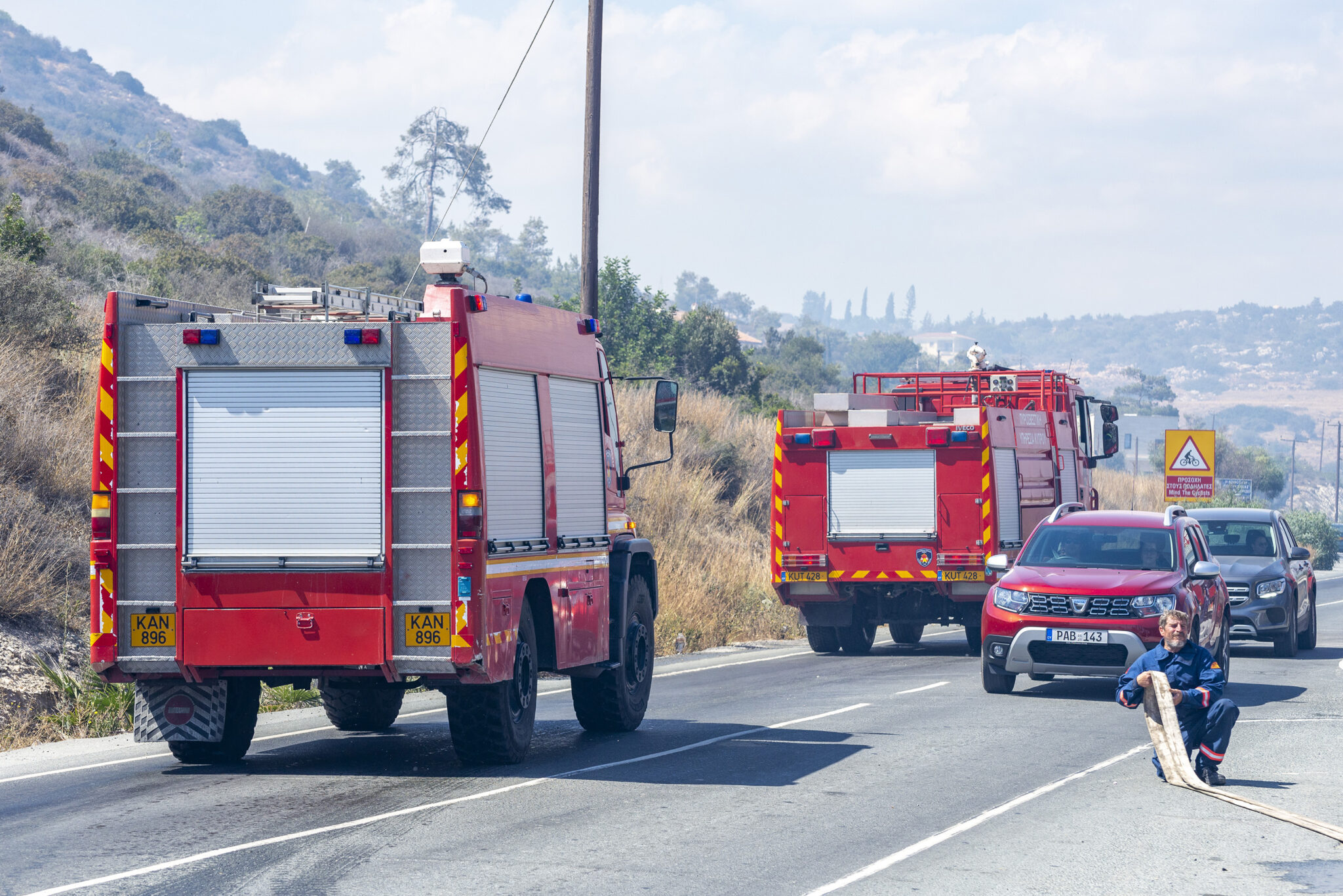 Πρόλαβαν τα χειρότερα στην Παρεκκλησιά: "Ασφάλισαν" τα σπίτια και βενζινάδικο