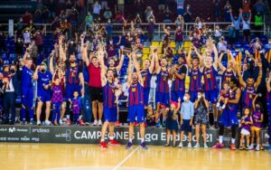 Σάρωσε τη Ρεάλ και το σήκωσε μετά από επτά χρόνια η Μπαρσελόνα