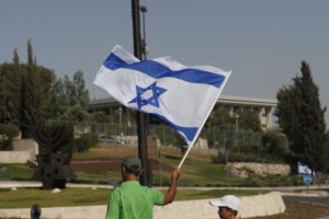 Ο κεντρώος Μίκι Λεβί εξελέγη νέος πρόεδρος του Κοινοβουλίου στο Ισραήλ