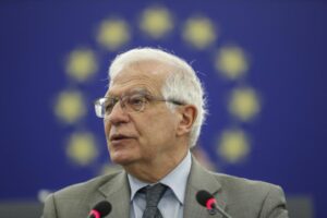 Διπλή στρατηγική προσέγγιση έναντι της Ρωσίας προτείνουν Μπορέλ και Κομισιόν