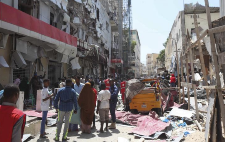 Τουλάχιστον 12 νεκροί σε επίθεση τζιχαντιστών στη Σομαλία