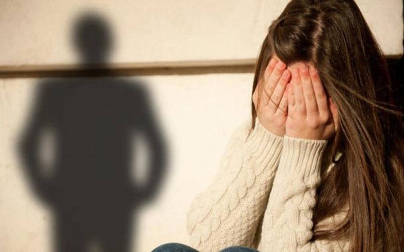 Νεαρή κατήγγειλε βιασμό της από άγνωστο άνδρα έξω από εκκλησία