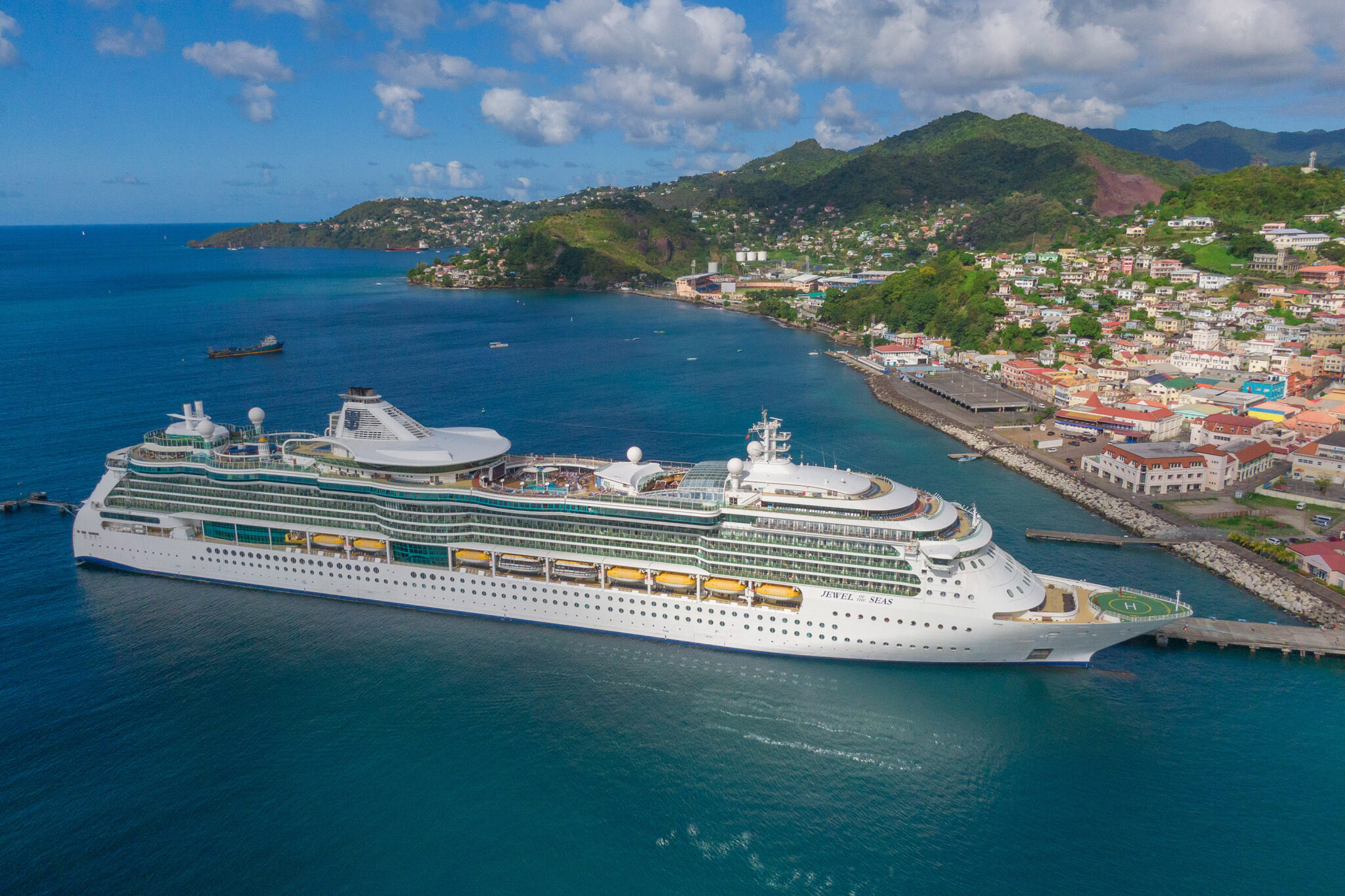 Jewel of the Seas: Πολυτέλεια εν πλω με τη Royal Caribbean