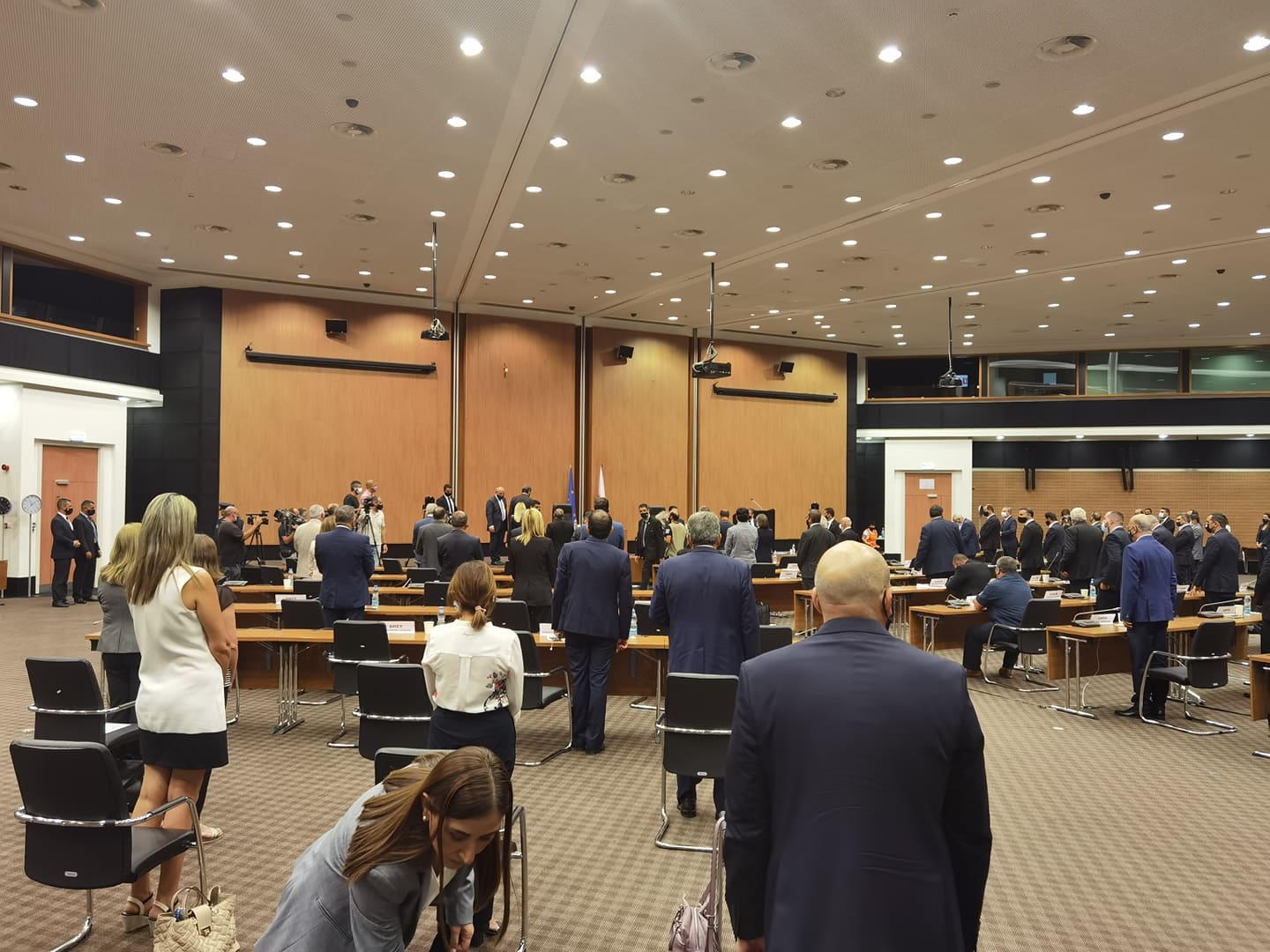 Οι ομιλίες στη Βουλή για την πιο άβολη και τραγική επέτειο της ιστορίας μας