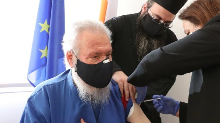 Τρίτη δόση εμβολίου: Τι συζητείται στην Κύπρο, οι απόψεις ειδικών (ΒΙΝΤΕΟ)