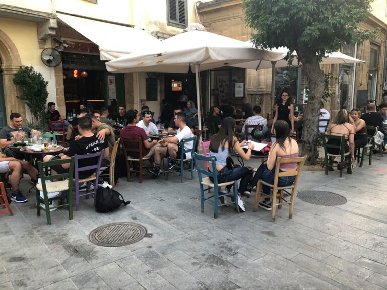 Εξώδικα σε δώδεκα πρόσωπα που δεν έδειξαν safepass