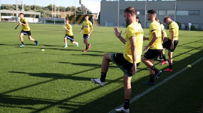 Με Αραούχο, Βράνιες, Λε Ταλέκ η αποστολή της ΑΕΚ για Βελέζ