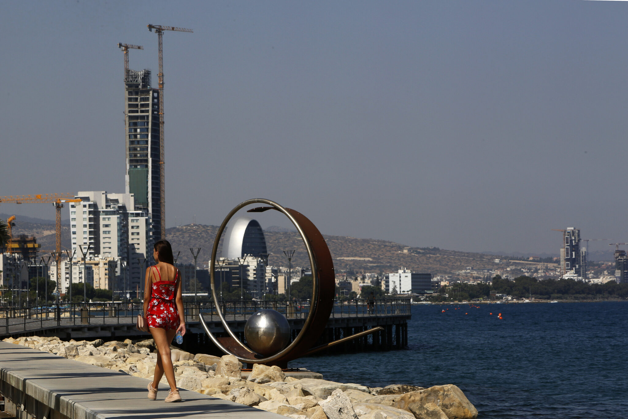 «Ψήνεται» η Κύπρος, θα αγγίξει τους 44 βαθμούς η θερμοκρασία (ΒΙΝΤΕΟ)