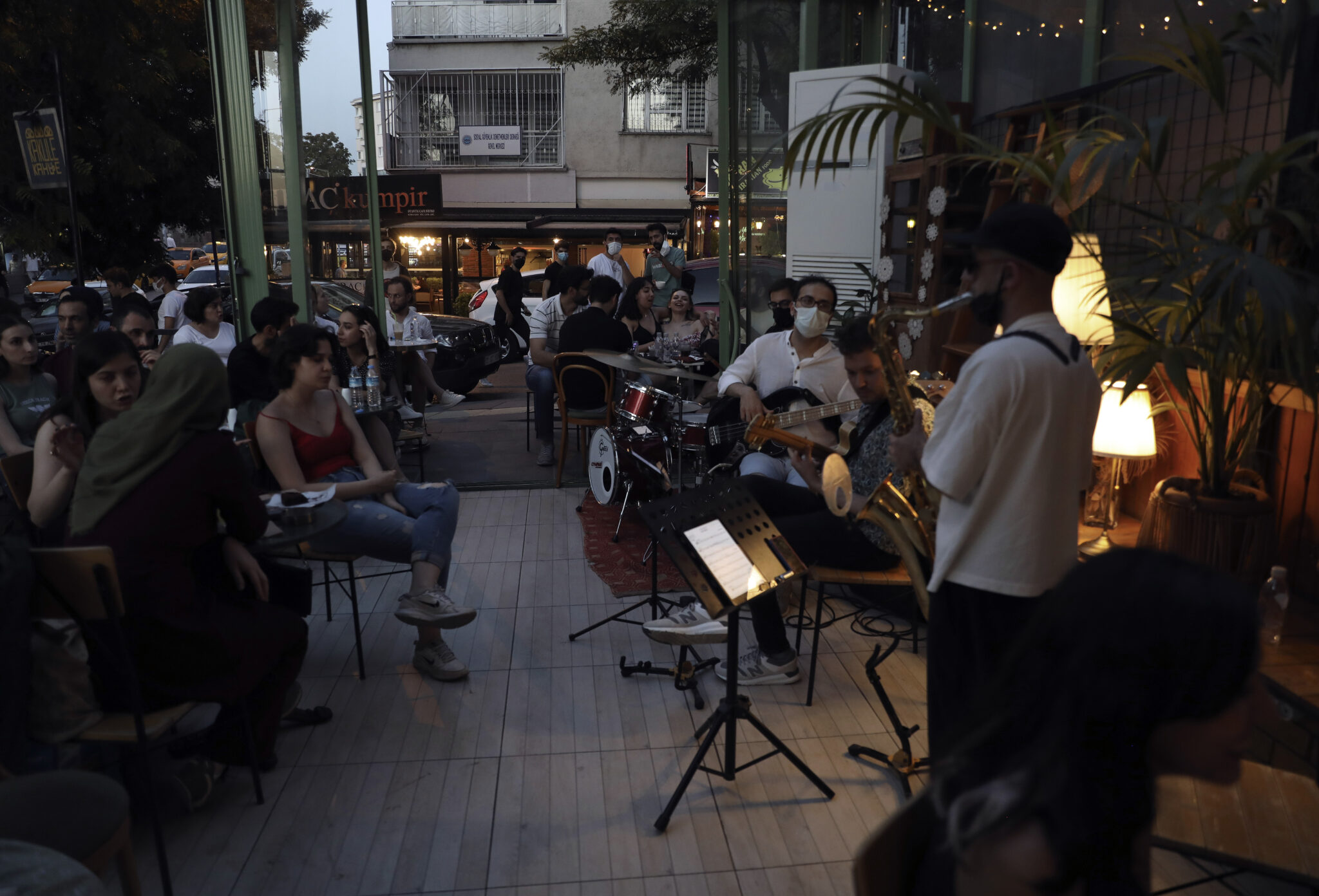 Τουρκία: Μελετά σινεμά, θέατρα, συναυλίες και ματς για εμβολιασμένους